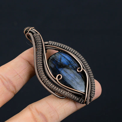 Blue Flash Labradorite Gemstone Pendant