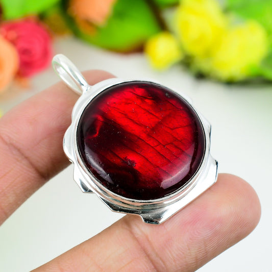 Red Flash Labradorite Gemstone Pendant