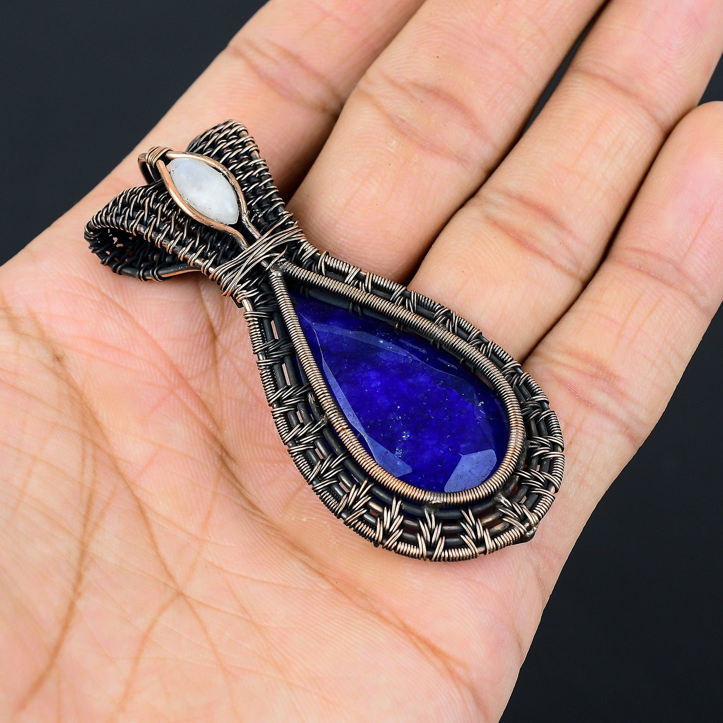 Blue Sapphire Gemstone Pendant