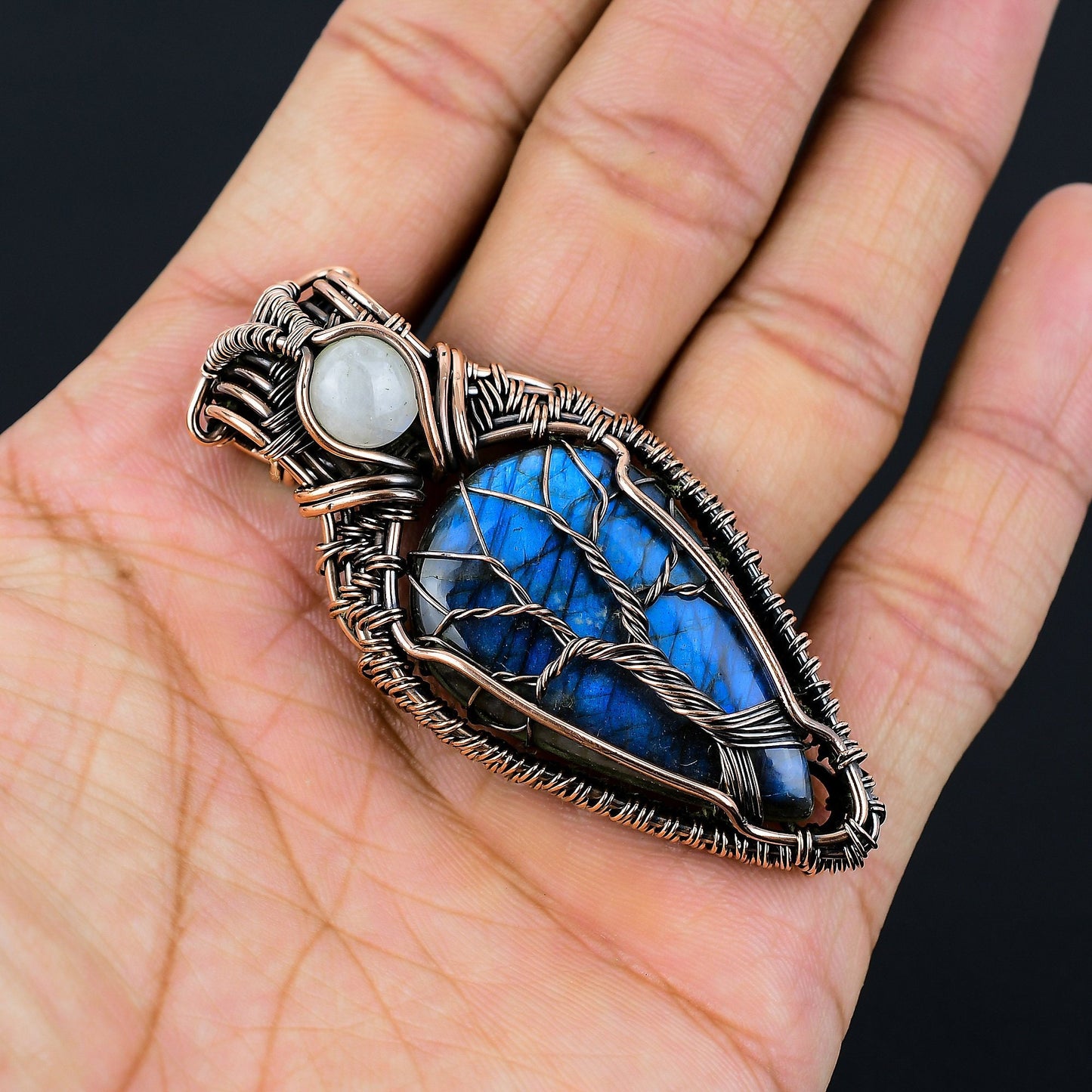 Blue Flash Labradorite Gemstone Pendant