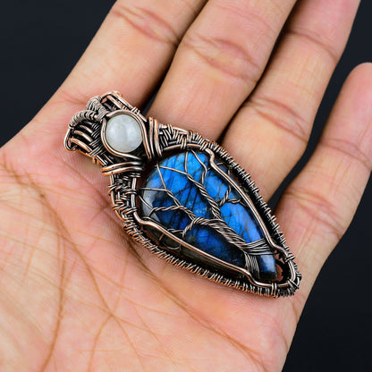 Blue Flash Labradorite Gemstone Pendant
