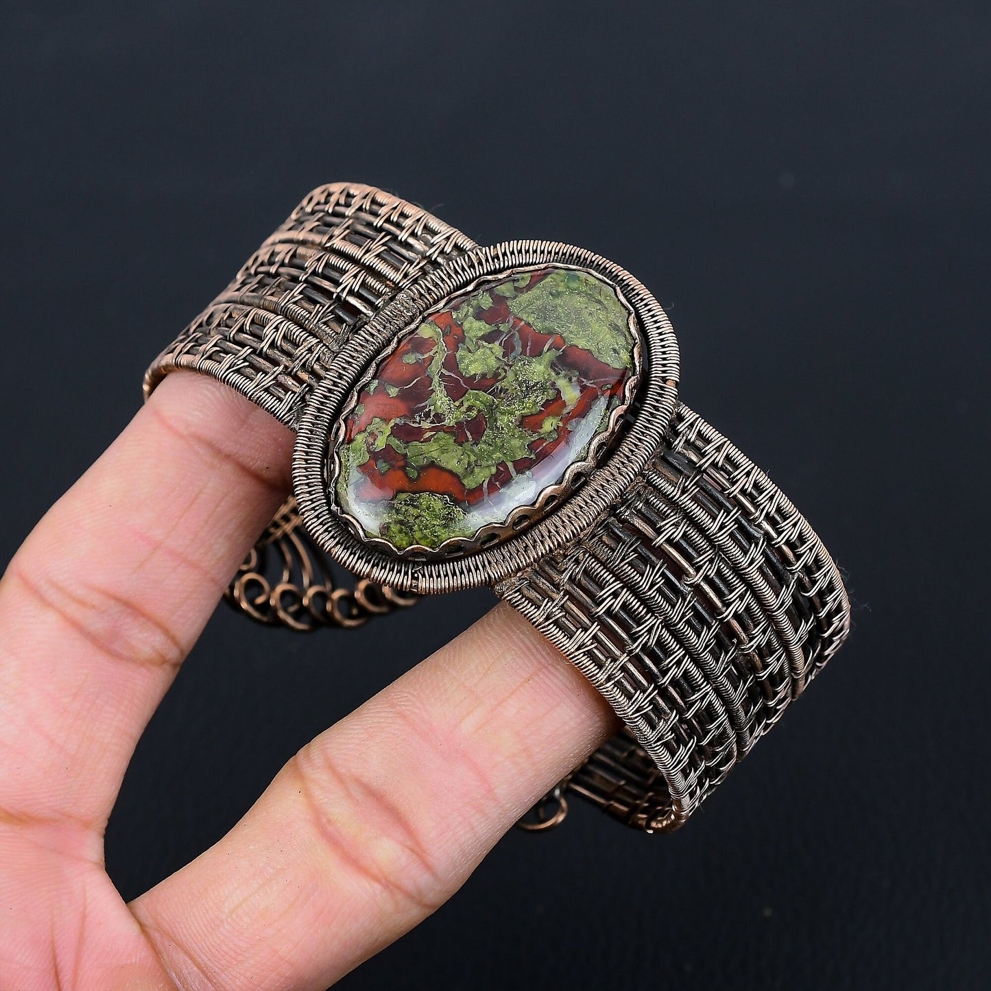 Green-Red Dragon Bloodstone Gemstone Bangle
