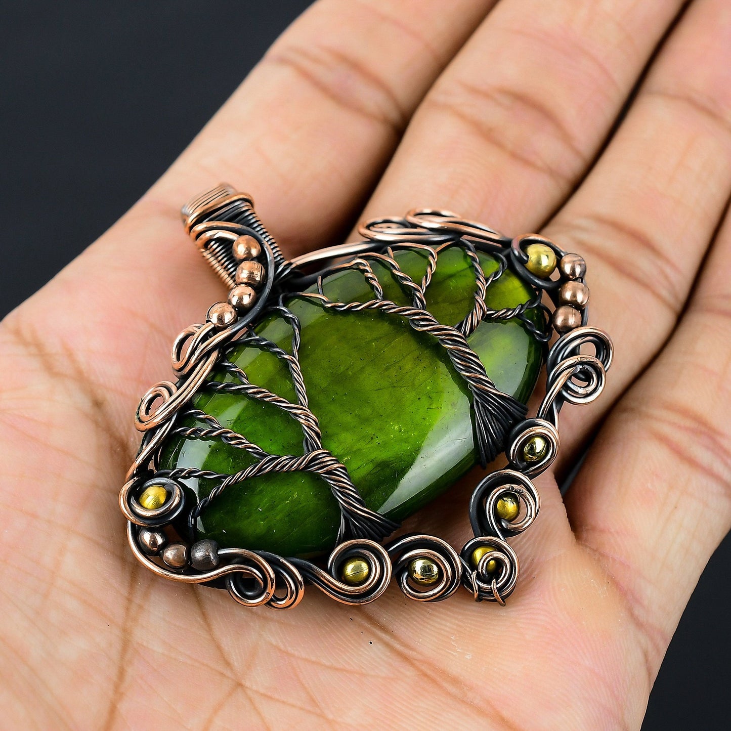 Green Flash Labradorite Gemstone Pendant