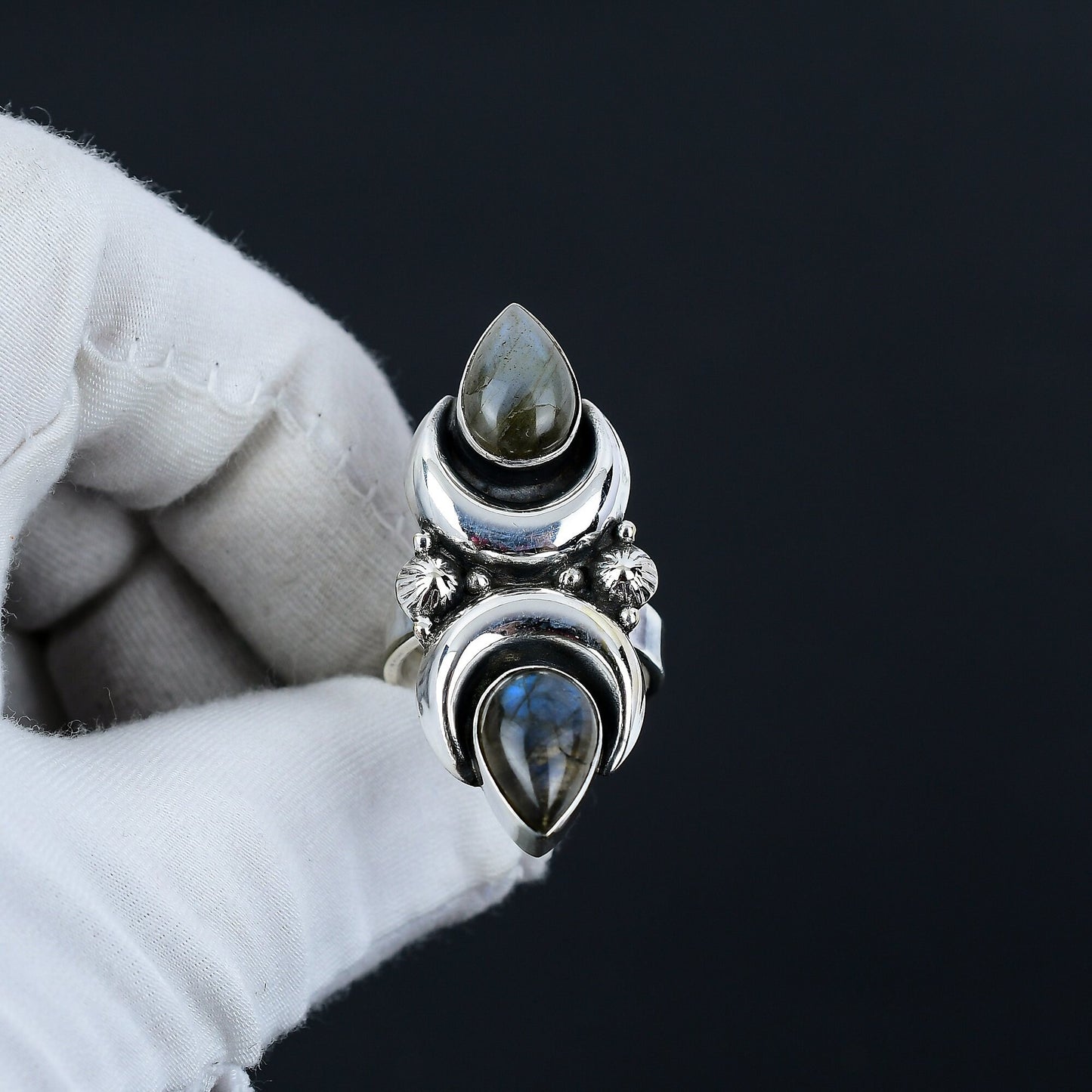 Blue Flash Labradorite Ring