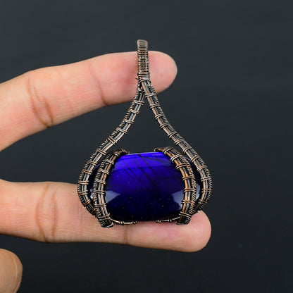 Blue Flash Labradorite Gemstone Pendant