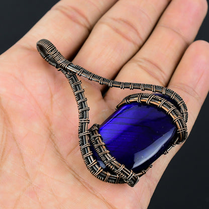 Blue Flash Labradorite Gemstone Pendant