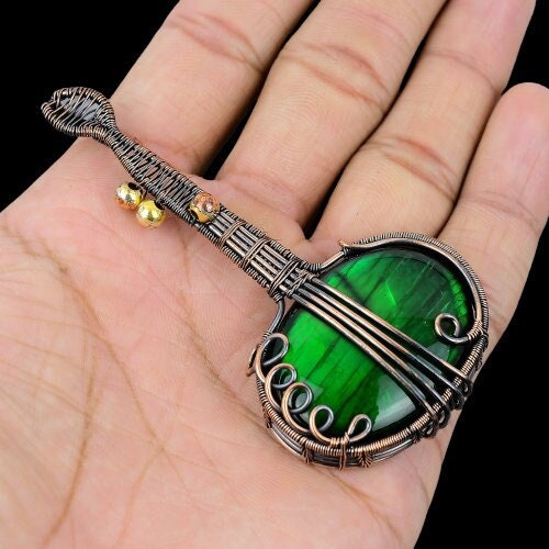Green Labradorite Gemstone Pendant