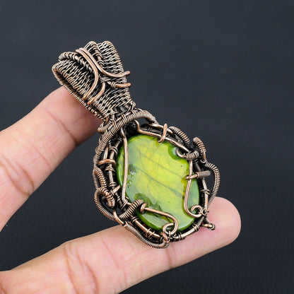 Green Labradorite Gemstone Pendant