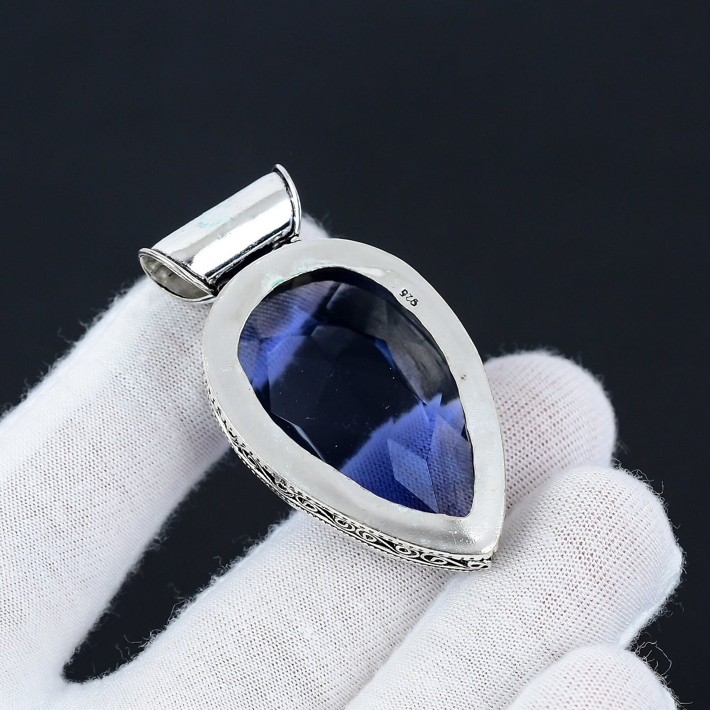 Blue Sapphire Gemstone Pendant