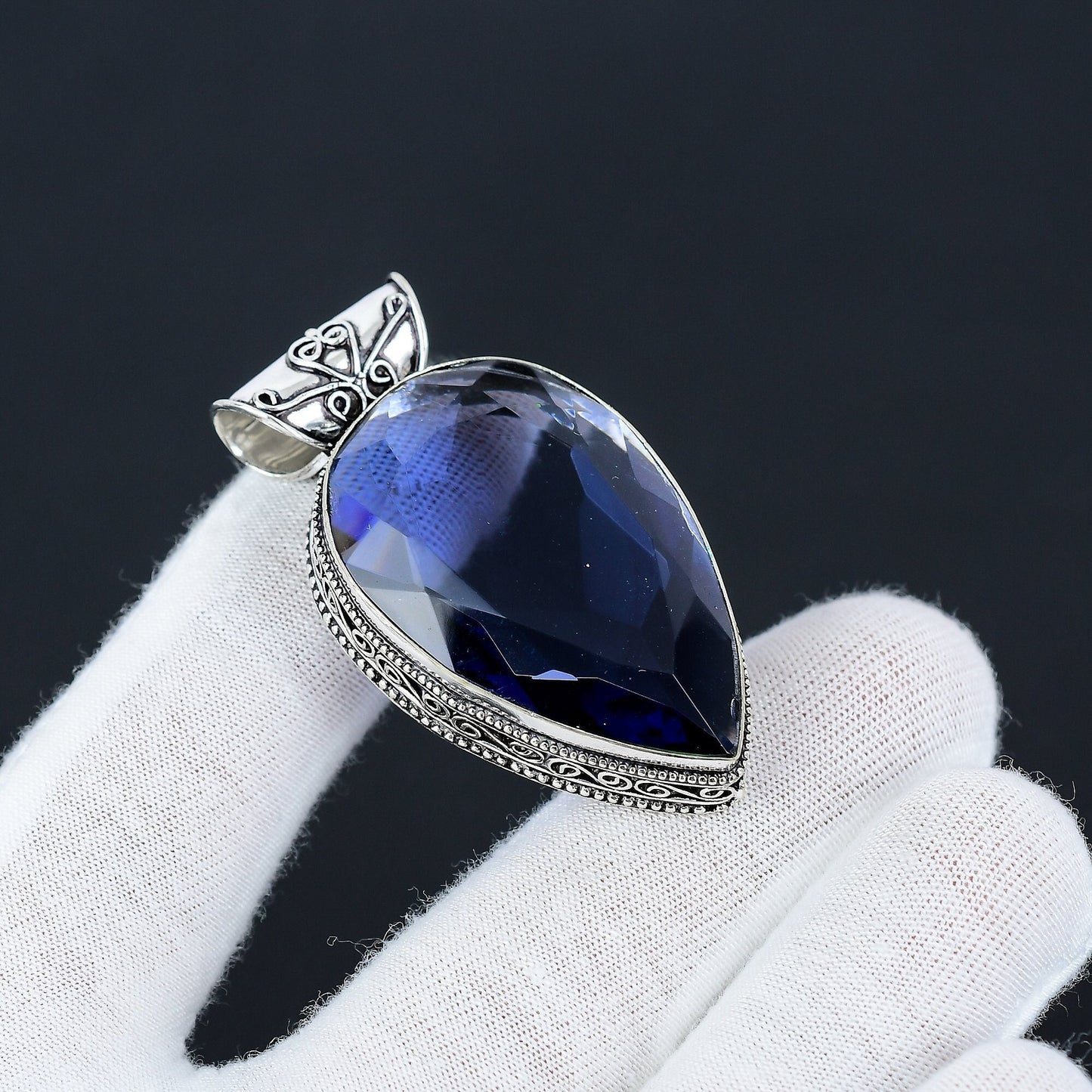 Blue Sapphire Gemstone Pendant