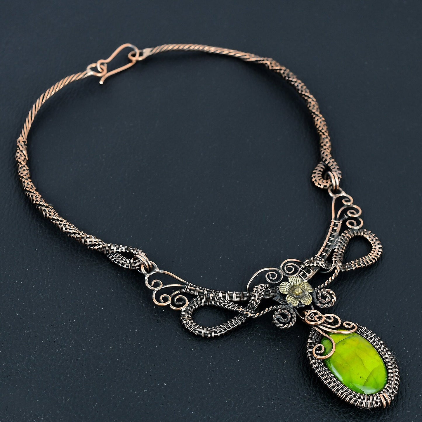 Green Flash Labradorite Gemstone Pendant