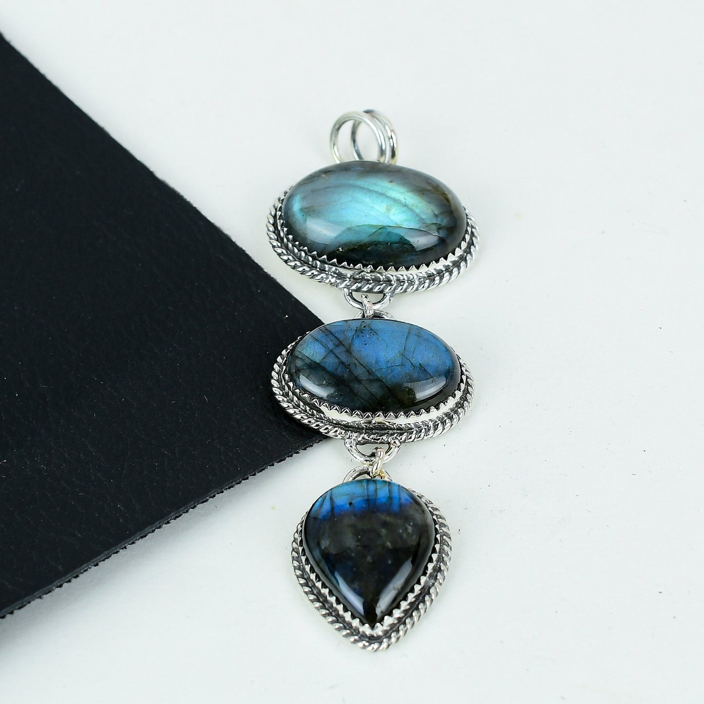 Blue Labradorite Gemstone Pendant Necklace