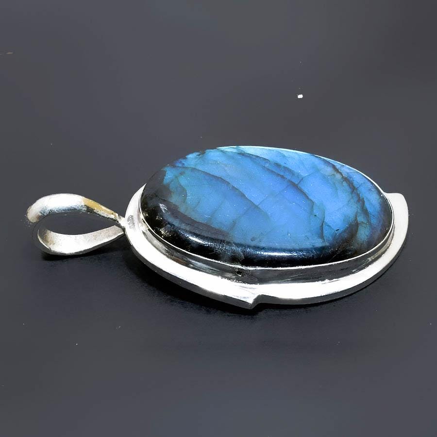 Blue Flash Labradorite Gemstone Pendant