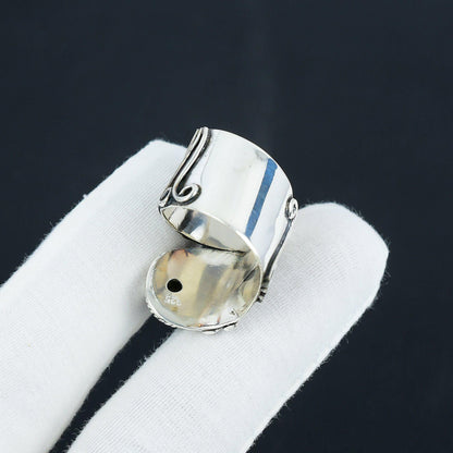 Blue Flash Labradorite Gemstone Silver Ring
