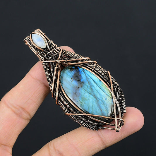 Blue Flash Labradorite Gemstone Pendant