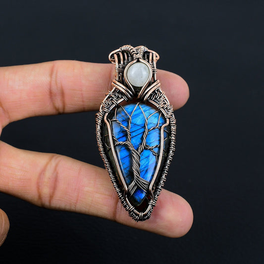 Blue Flash Labradorite Gemstone Pendant