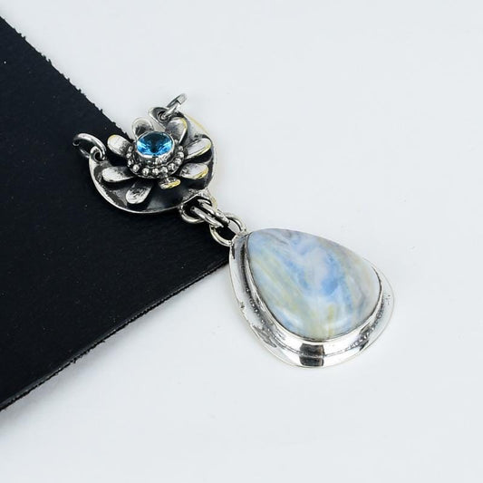 Rainbow Moonstone Silver Pendant