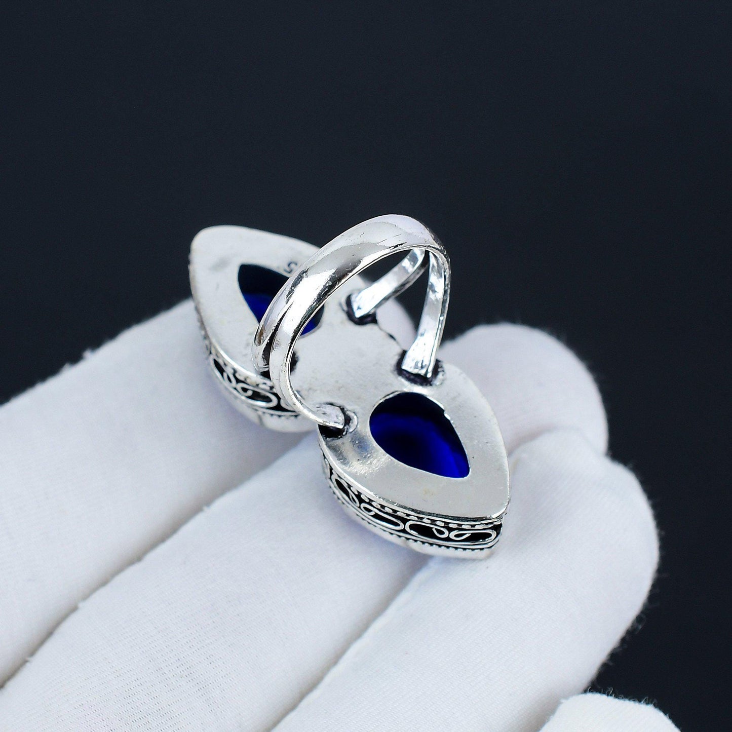 Blue Sapphire Gemstone Teardrop Ring