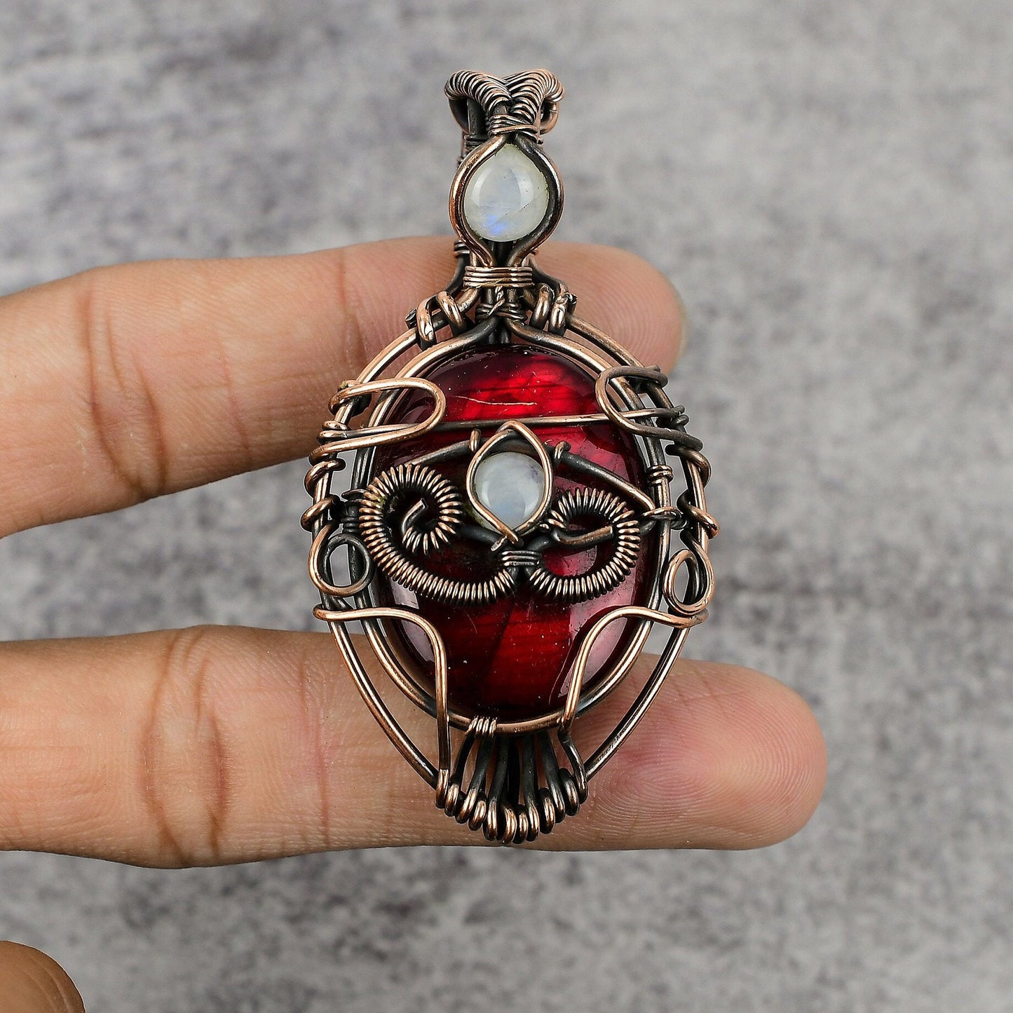 Red Flash Labradorite Gemstone Pendant