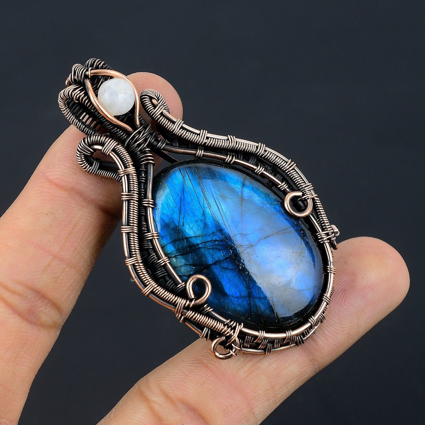 Blue Flash Labradorite Gemstone Pendant