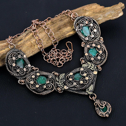 Green Emerald Gemstone Necklace