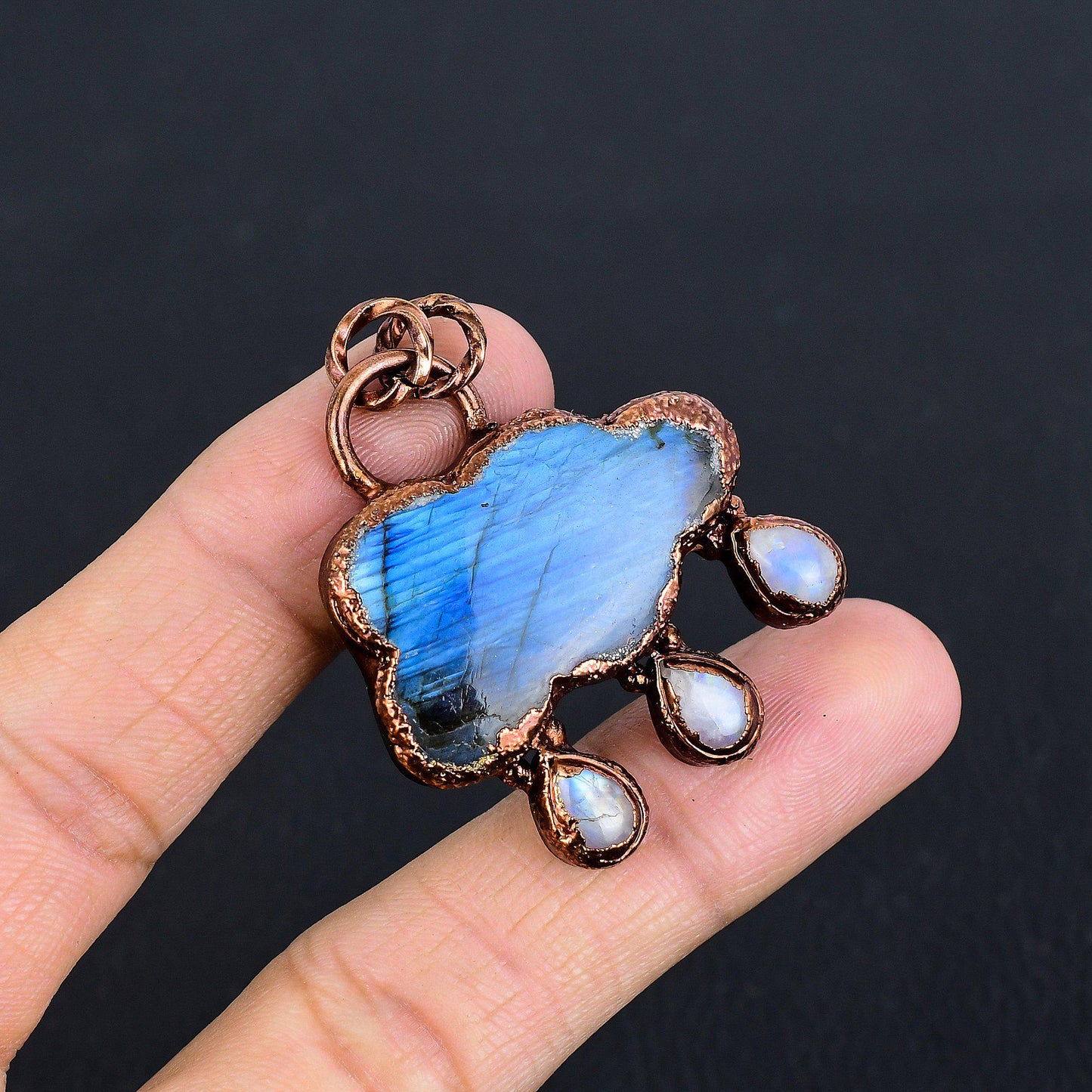 Blue Flash Labradorite Gemstone Pendant