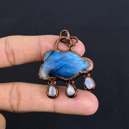 Blue Flash Labradorite Gemstone Pendant