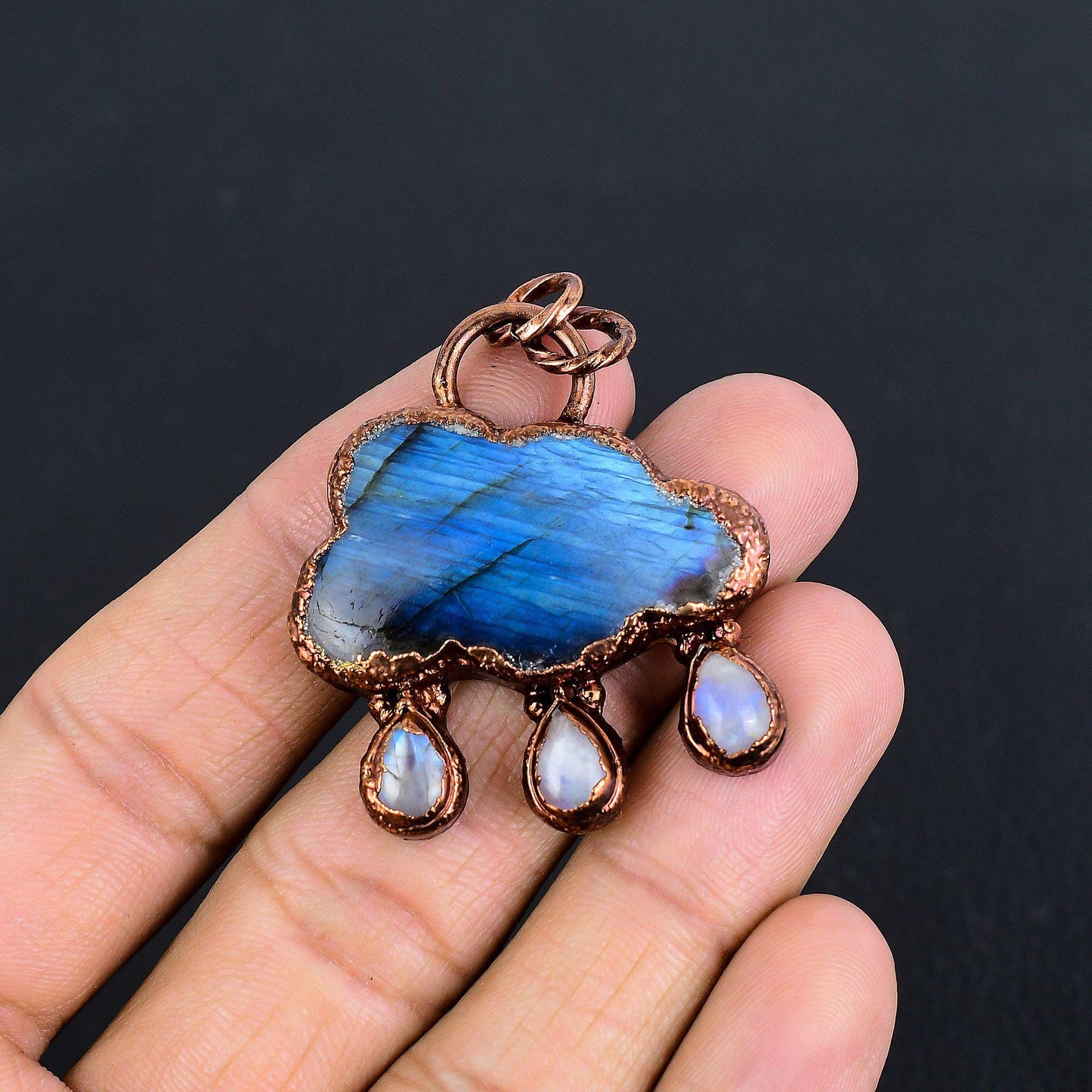 Blue Flash Labradorite Gemstone Pendant