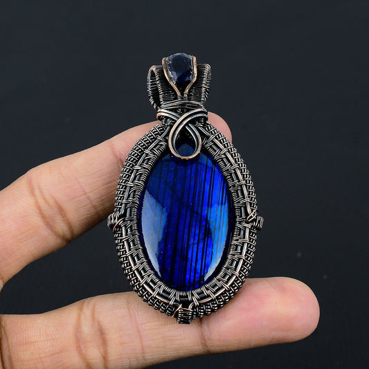 Blue Flash Labradorite Gemstone Pendant