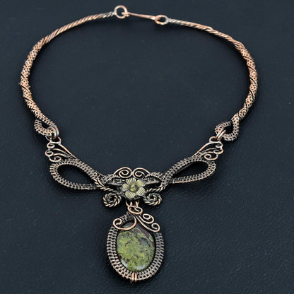 Green Bloodstone Gemstone Pendant
