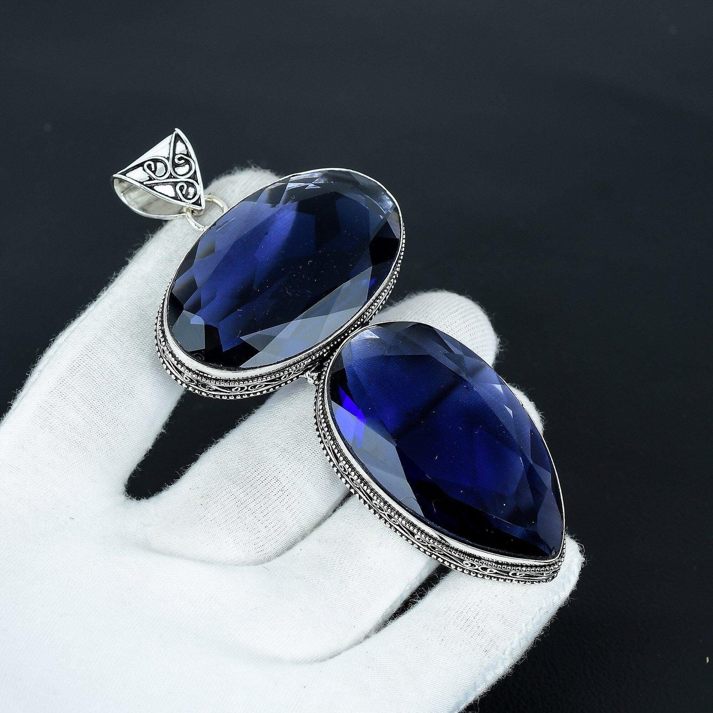 Blue Sapphire Gemstone Pendant