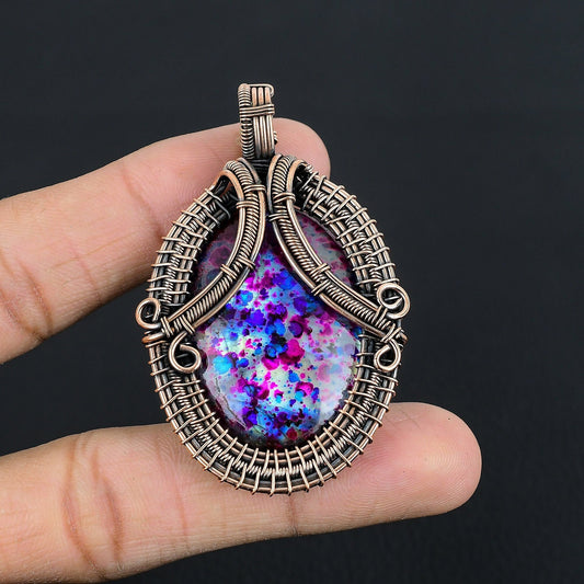 Blue-Green Labradorite Gemstone Pendant