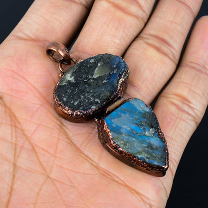 Blue Flash Labradorite Gemstone Pendant