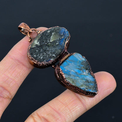 Blue Flash Labradorite Gemstone Pendant