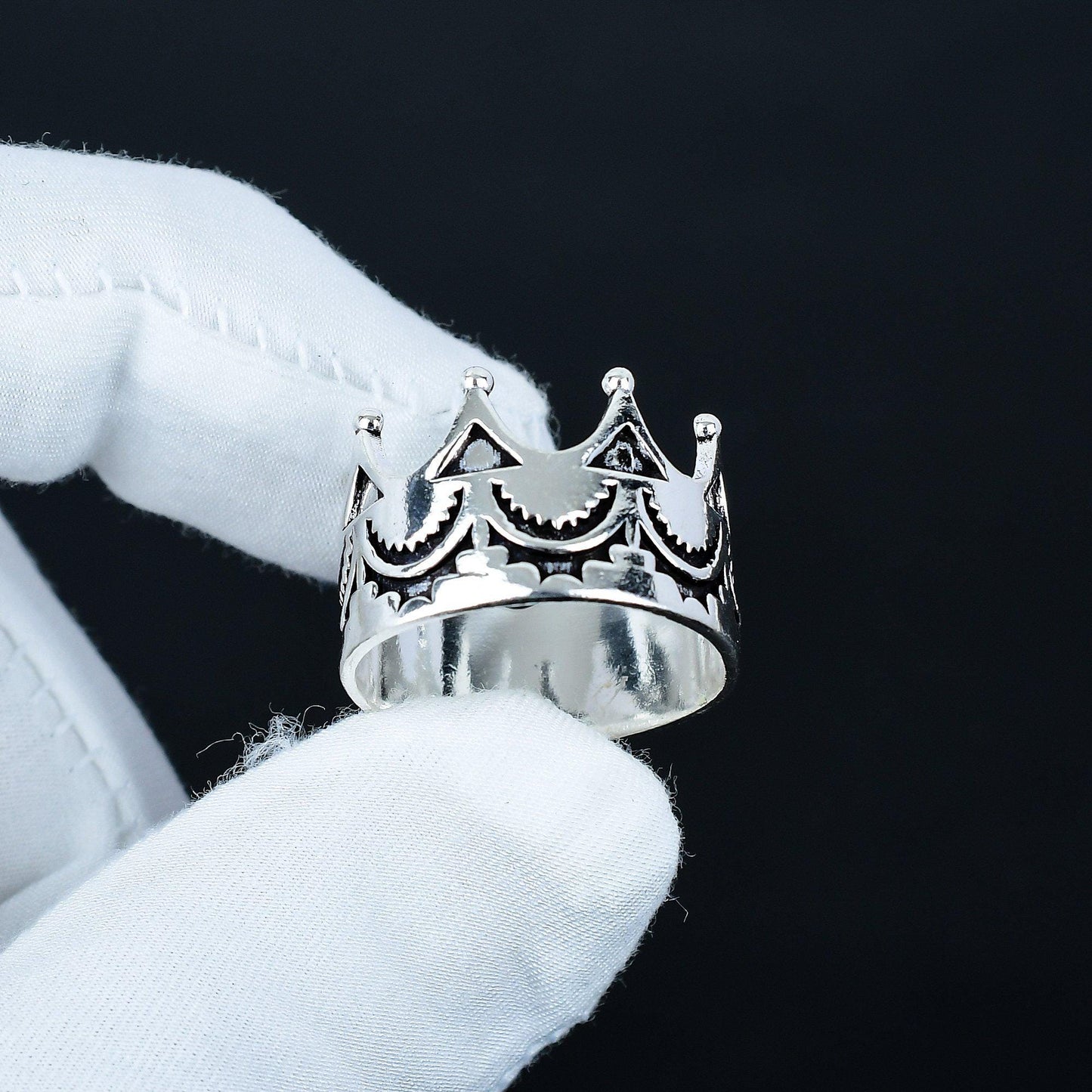 Silver Vintage Crown Gemstone Ring
