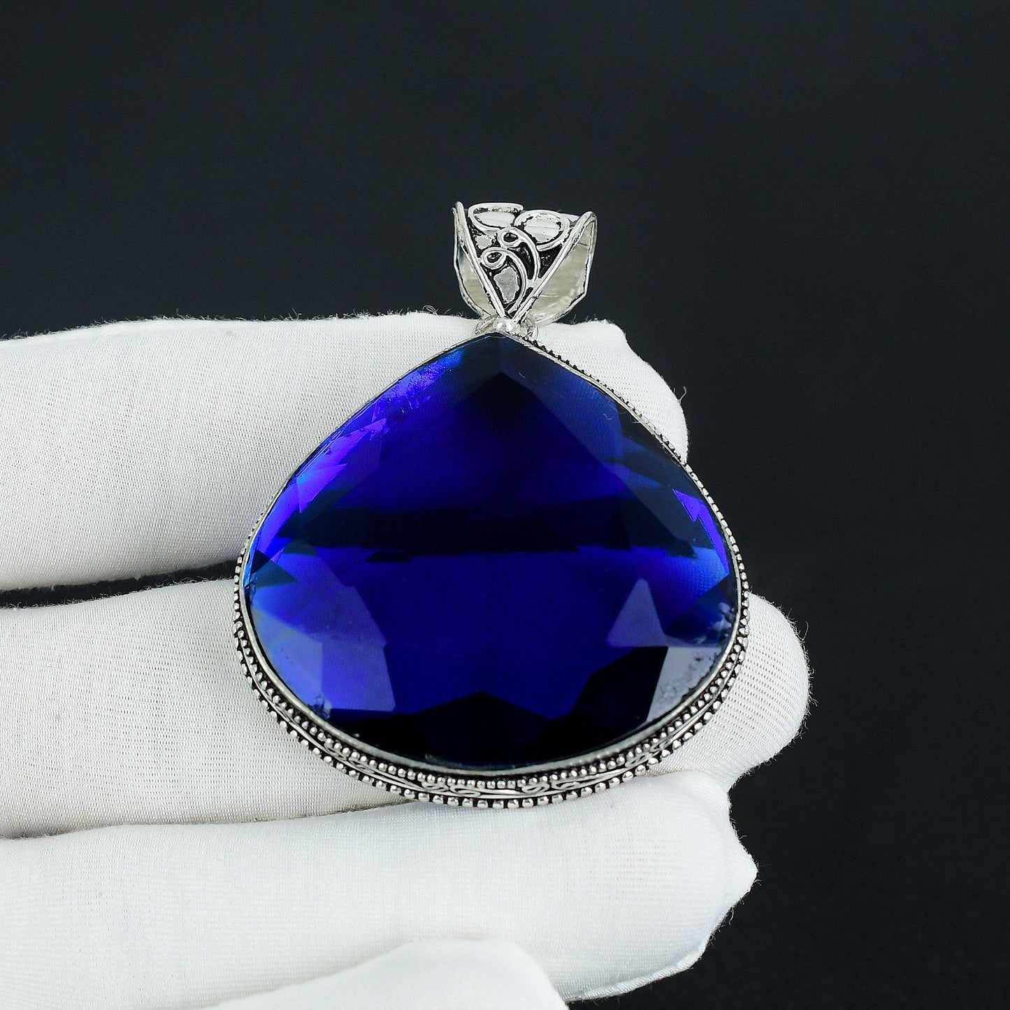 Blue Sapphire Gemstone Pendant
