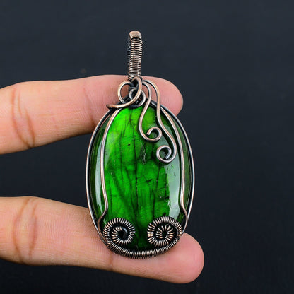 Green Labradorite Gemstone Pendant