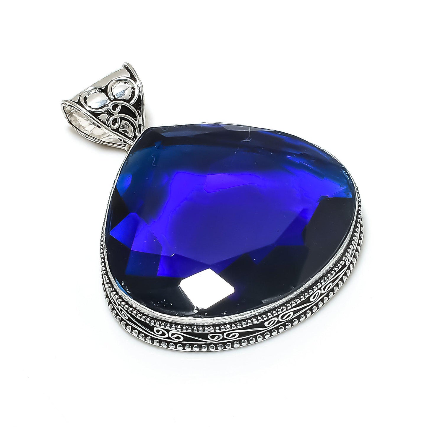 Blue Sapphire Gemstone Pendant