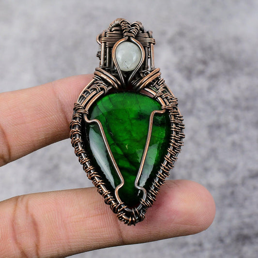 Green Labradorite Gemstone Pendant