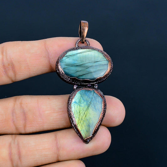 Blue Flash Labradorite Gemstone Pendant