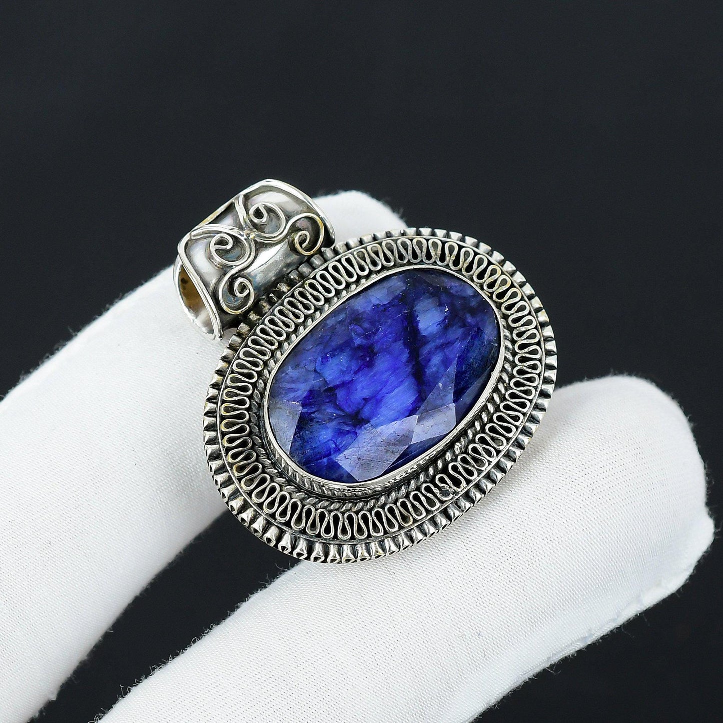 Blue Sapphire Gemstone Pendant