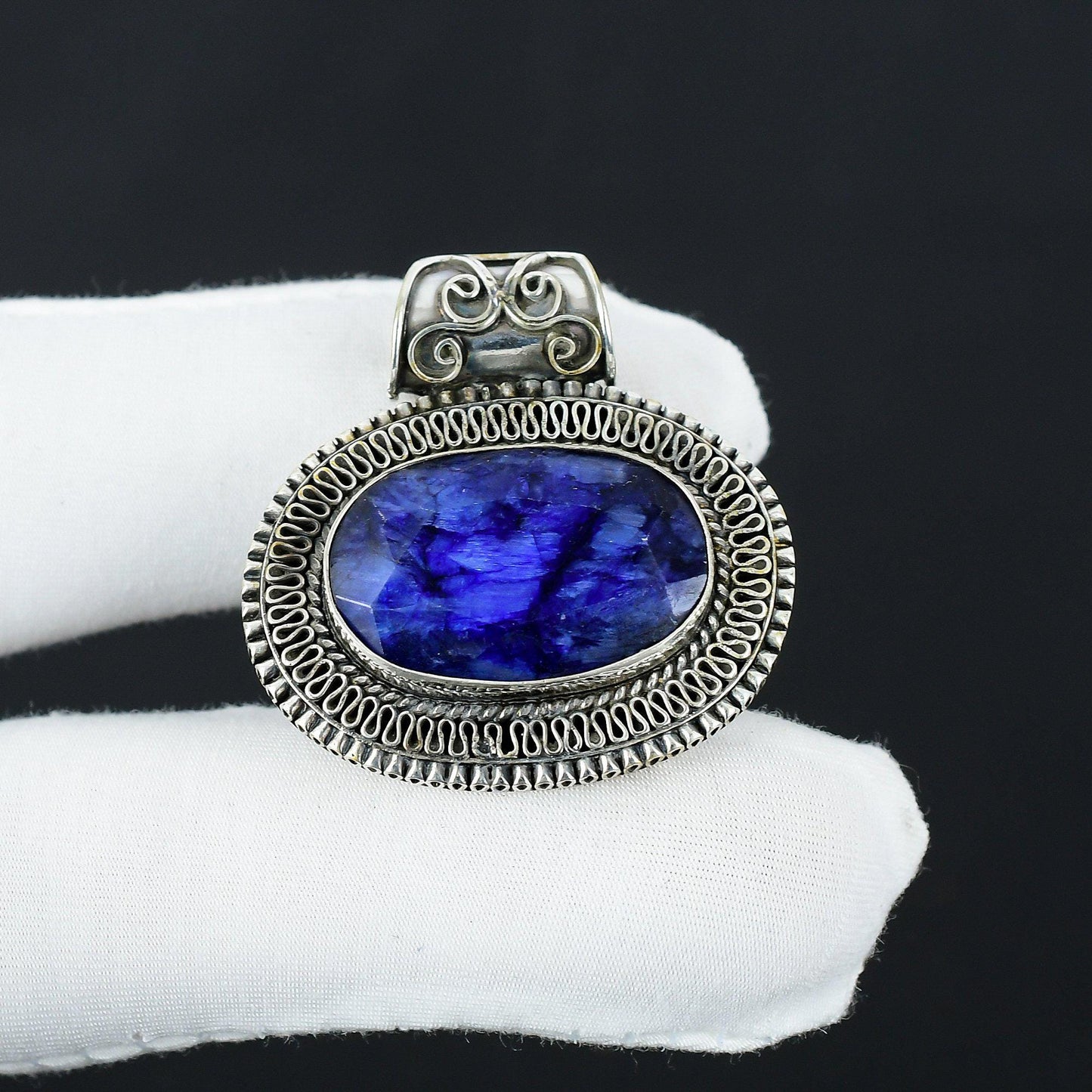 Blue Sapphire Gemstone Pendant